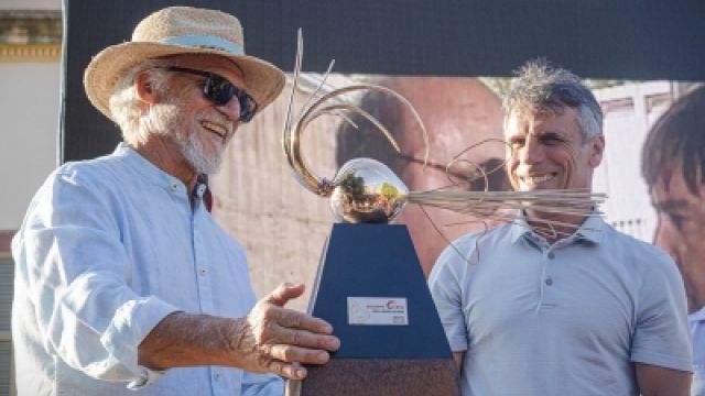 Gianfranco Zola superstar a Banari: bagno di folla per Magic Box alla “Cipolla dorata”