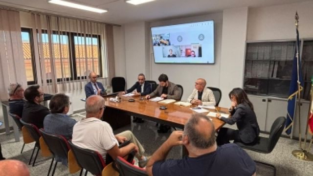 118, incontro in Assessorato sul caro carburante. Convergenza sulle proposte della Regione