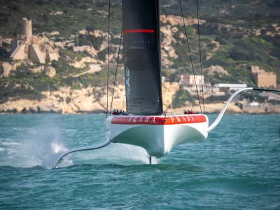 Cagliari capitale mondiale della vela: al via le regate preliminari dell'America&rsquo;s Cup nel Golfo degli Angeli