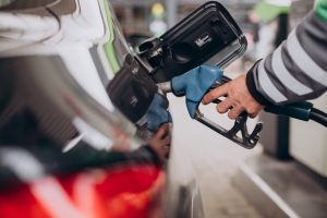 Accise sul gasolio, FNAARC e FIGISC Confcommercio Sud Sardegna: &ldquo;Bene il taglio, ma servono interventi strutturali per imprese e lavoratori&rdquo; Gli agenti di commercio chiedono misure durature contro il caro carburanti