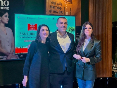Da sinistra, Valeria Ciabattoni, Alberto Urpi e Francesca Figus