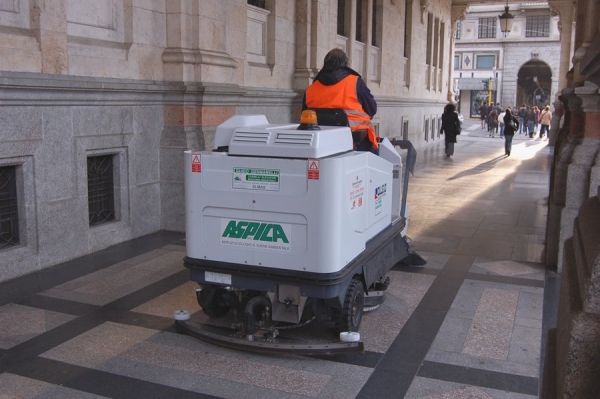 “Cagliari città limpia”: al via la pulizia straordinaria di strade e marciapiedi