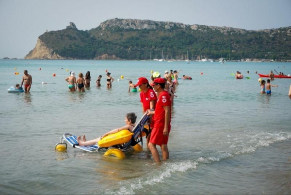 Cagliari, contributi per la realizzazione di progetti a favore di minuri, adulti, anziani e disabili e per supportare le attività balneari per disabili e anziani