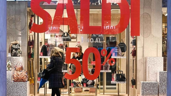 Al via i saldi estivi in Sardegna: ogni famiglia spender&agrave; circa 157 euro