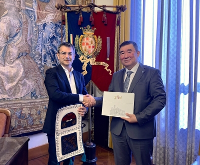 Cagliari accoglie il Kirghizistan, visita ufficiale a Palazzo Bacaredda
