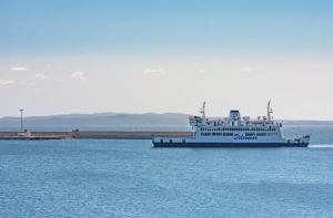 Trasporti marittimi, dopo anni di bandi deserti, aggiudicata la gara per i collegamenti con le Isole Minori. Manca: "Fine dell'incertezza"