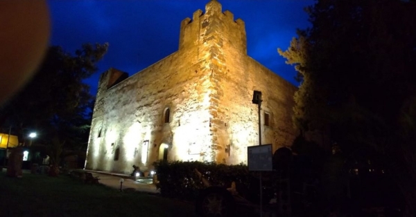 Sanluri. Uno scorcio del suggestivo Castello di Eleonora d'Arborea. La prima edificazione risale al 1355 (ichnusa,it)