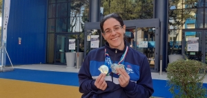 La nuotatrice paralimpica Francesca Secci torna da Lignano con le mani piene