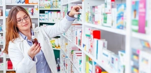 Cgil: farmacisti e delle farmaciste contro la Federfarma