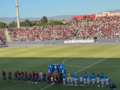 Cagliari-Napoli, battaglia a tutto campo con tracollo finale