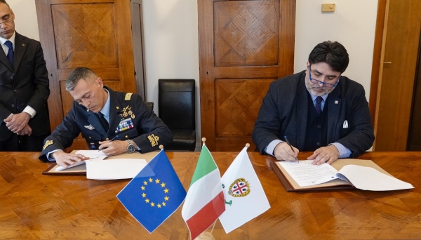 Servitù Militari, presidente Solinas firma con l&#039;Aeronautica militare il disciplinare d&#039;uso dell&#039;area del poligono Capo Frasca