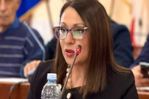 Dimensionamento scolastico, il governo minaccia di escludere l&rsquo;isola dai fondi per il personale. L&rsquo;assessora Portas: &ldquo;Questo significa penalizzare gli studenti sardi&rdquo;