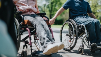Non autosufficienza, la Giunta approva la programmazione 2025-2027. Oltre 241 milioni tra risorse nazionali e regionali per anziani e persone con disabilit&agrave;