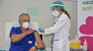 Covid, in Sardegna è iniziata la campagna di vaccinazione: &quot;Durerà un anno&quot;