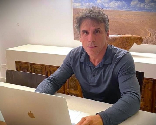 Gianfranco Zola sabato a Banari riceve il premio &ldquo;Cipolla dorata&rdquo;