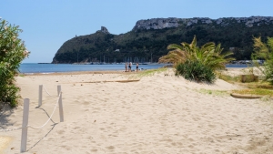 Poetto e Quartu tra le migliori spiagge per bambini: la Sardegna brilla con 16 Bandiere Verdi nel 2025