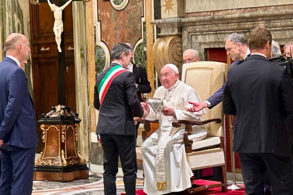 Il Sindaco Massimo Zedda in udienza da Papa Francesco