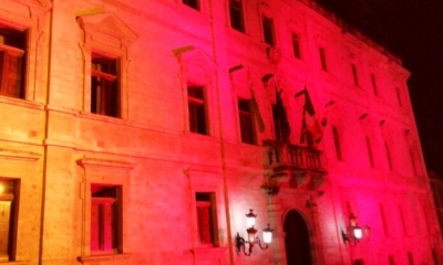 Palazzo Ducale si tinge di rosso per dire S&igrave; alla donazione degli organi