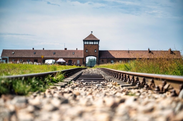 Progetto promemoria Auschwitz Sardegna 2026: gli studenti sardi in viaggio nei luoghi dell&rsquo;Olocausto