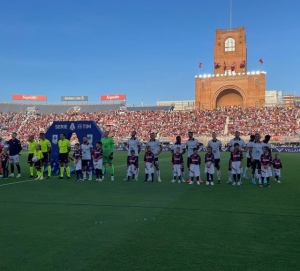 Il Cagliari al Dall&#039;Ara, la sconfitta per 2-1 dopo essere stati in vantaggio, va digerita (foto di Giuliano Veronesi)