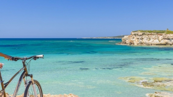 Vacanze in Sardegna, da aerei a traghetti ecco tutti gli aumenti dell’estate 2024