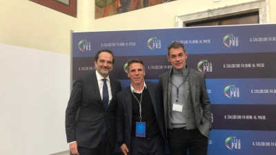 Da sinistra, Matteo Marani, Gianfranco Zola e Stefano Udassi