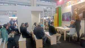 Editoria, concluso il salone del libro di Torino, nello stand della Regione Sardegna oggi il ricordo di Maria Giacobbe affidato a Duilio Caocci