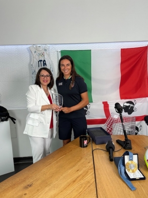 Marta Maggetti premiata dall'assessora regionale Ilaria Portas
