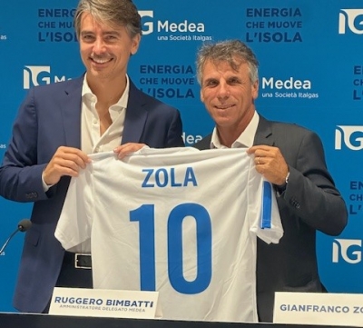 Gianfranco Zola, ancora una volta la maglia 10!